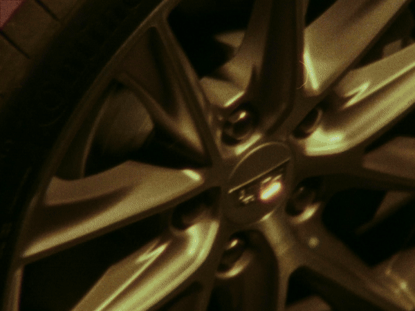 Cadillac — Zo&euml;, image 03